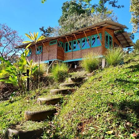 Villa Casa De Bambu Turrialba Exterior foto