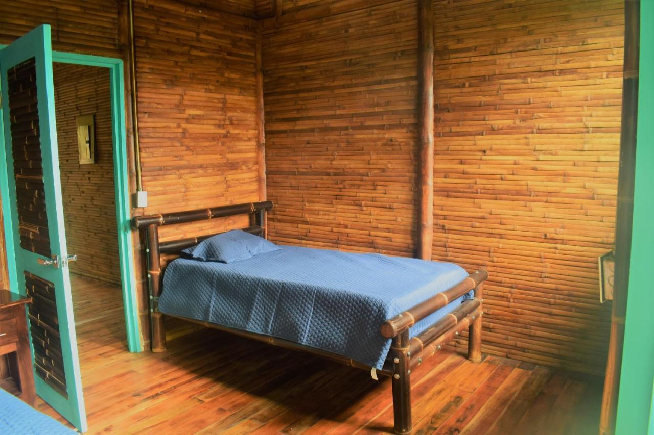 Villa Casa De Bambu Turrialba Exterior foto