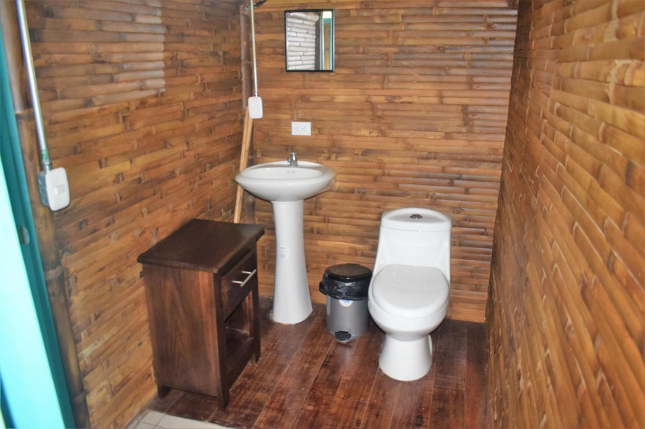Villa Casa De Bambu Turrialba Exterior foto