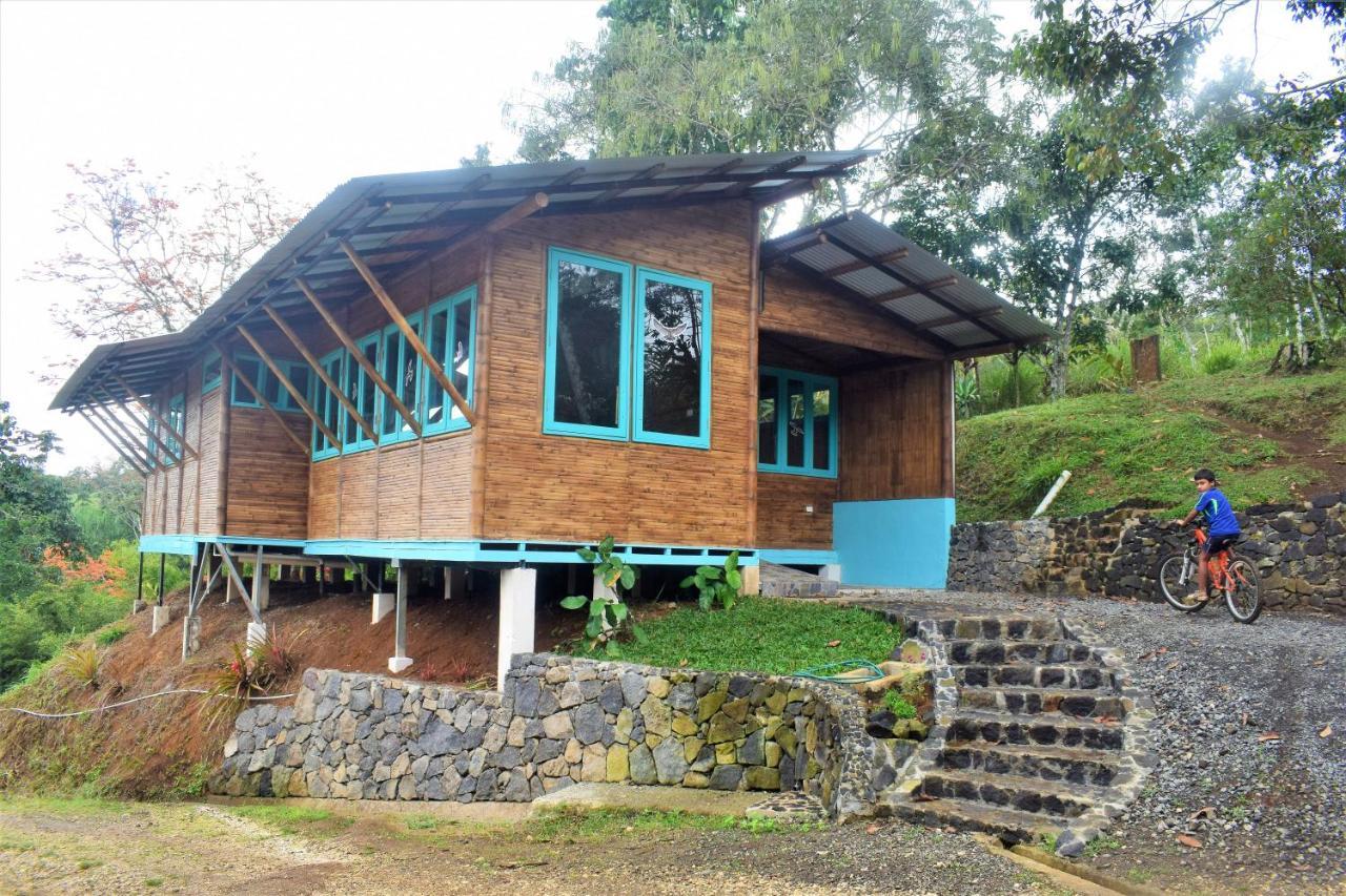 Villa Casa De Bambu Turrialba Exterior foto